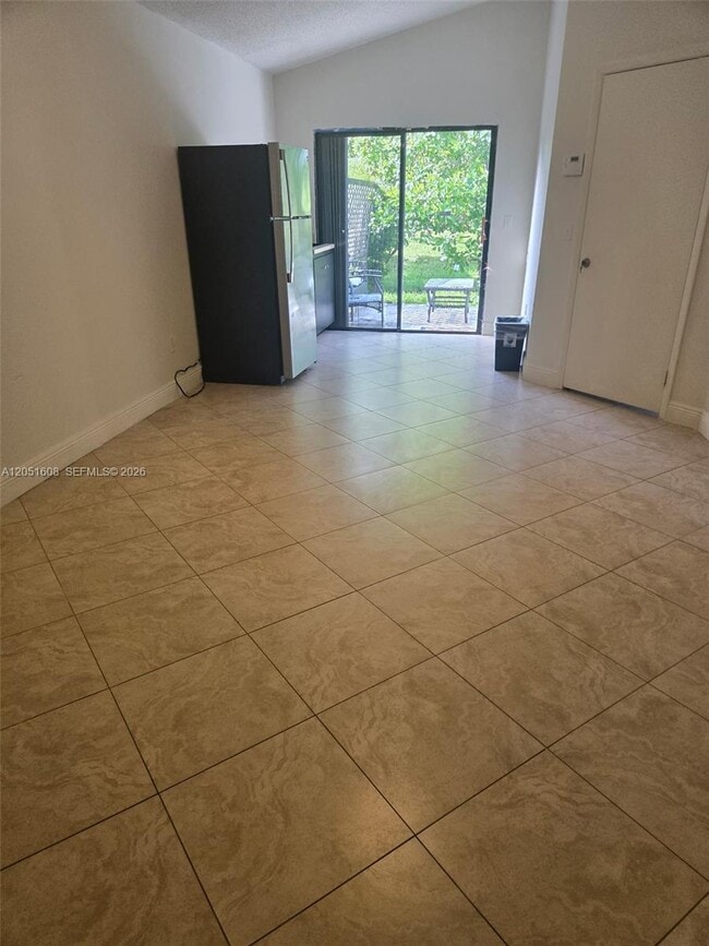 Building Photo - 818 E Palm Run Dr Unit 0