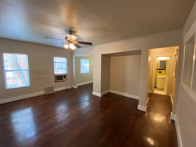 Photo - 1624 Holman St