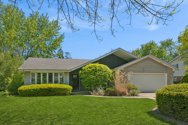Building Photo - 1663 Longvalley Dr