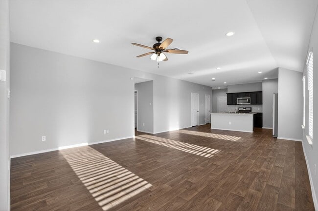 Photo - Beautiful 4 Bed Home in Mill Creek Estates | Open Floor Plan + Appliances Included!