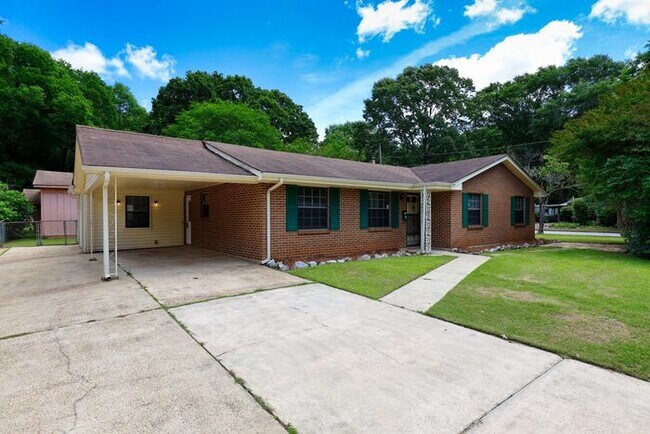 3 Bedroom on Avondale Road - 3 Bedroom on Avondale Road House