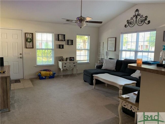 Photo - Cute, Convenient Townhome!