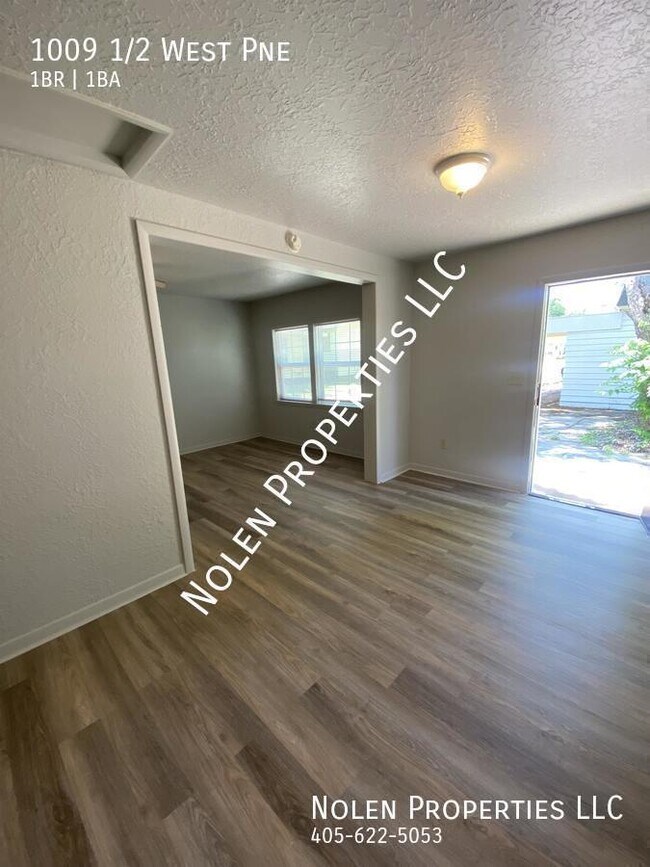 Photo - 1009 1/2 West Pne-