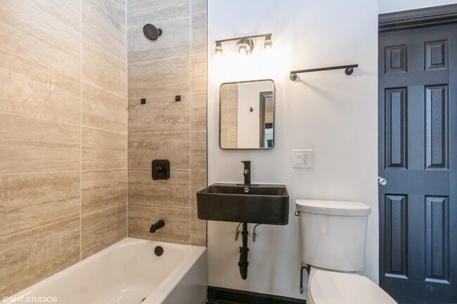 Photo - 6352 S Ingleside Ave Unidad 1