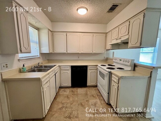 Photo - 2600 NW 21st St Unit B