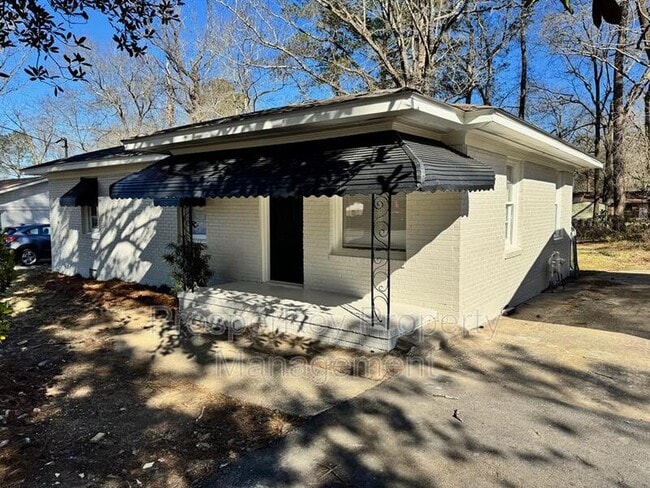 Photo - 1480 Brewer Ave