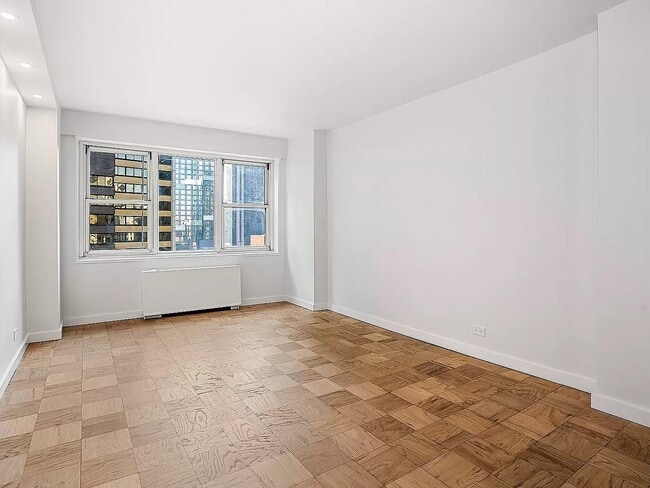 Photo - 159 W 53rd St