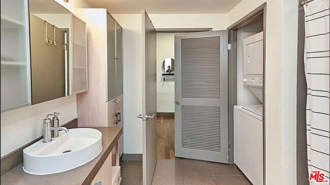 Photo - 1234 Wilshire Blvd Unit 415