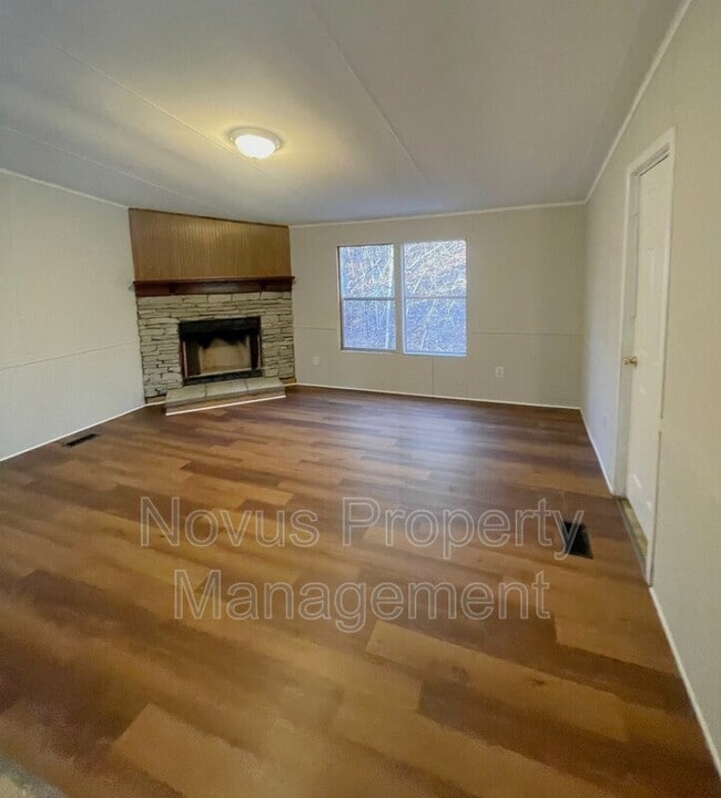 Photo - 249 Oakleigh Dr