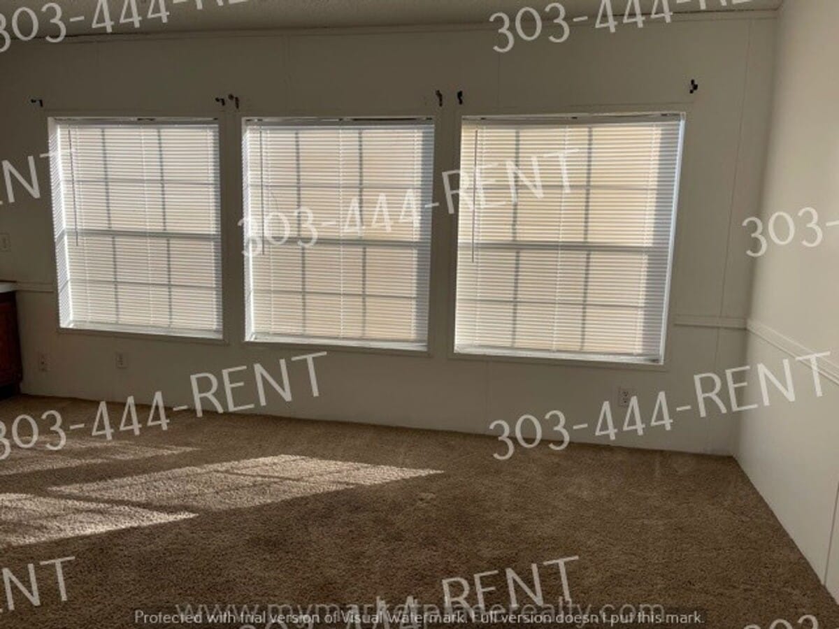 Photo - 3 Bedroom 2 Bathroom in Thornton!