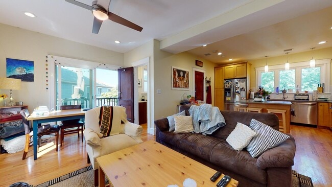 Photo - 71 Williams St