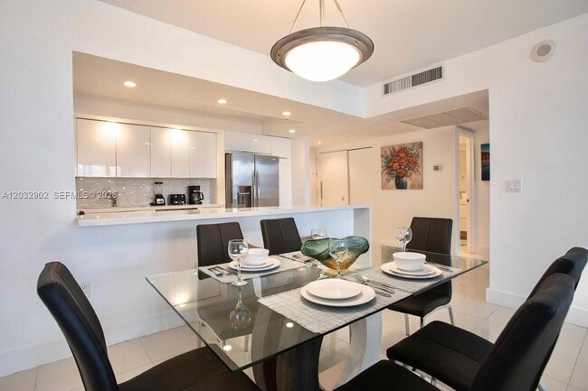 Photo - 19370 Collins Ave Unit 423