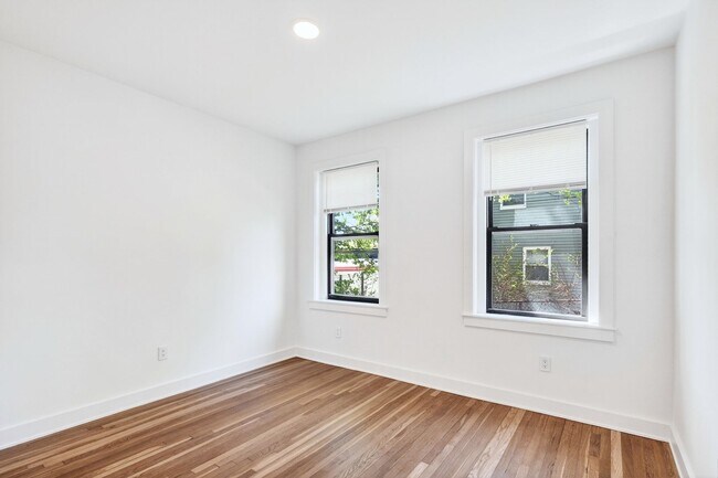 12 Elko St