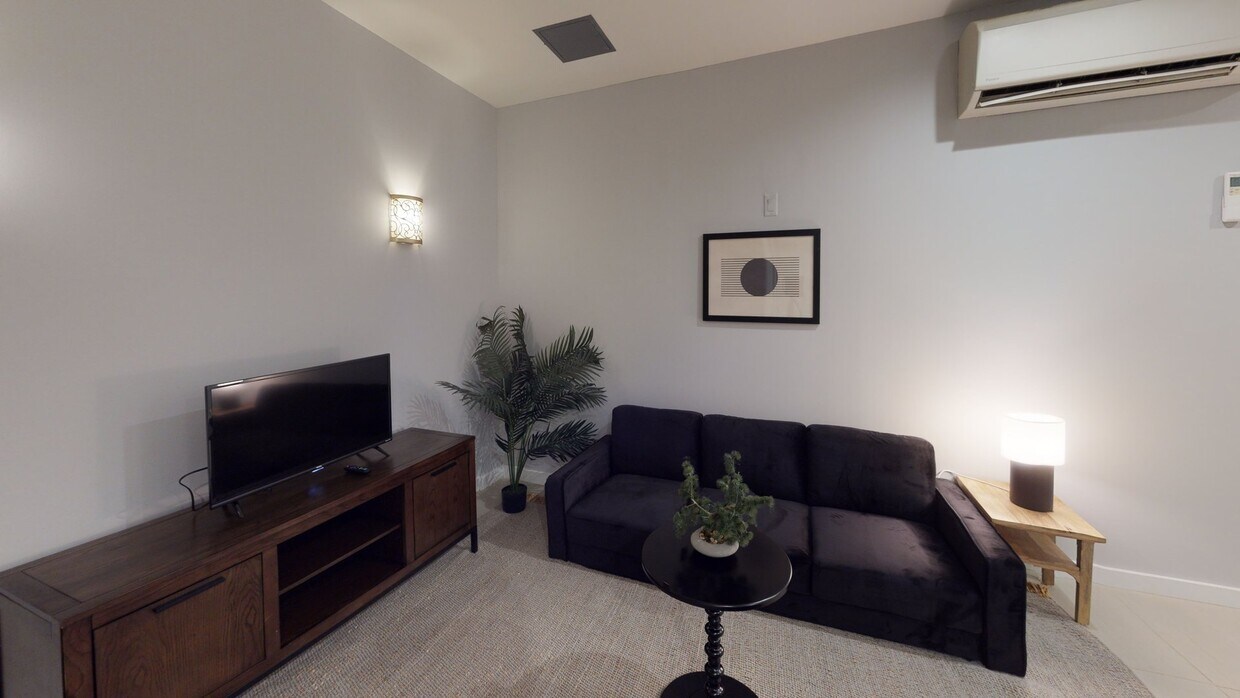 Photo - Private bedroom in 5 bed/2.5 bath Home