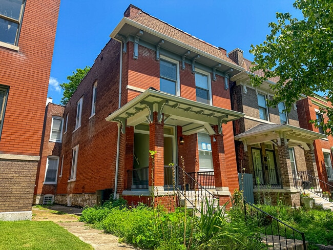 Photo - 4167 Botanical Ave