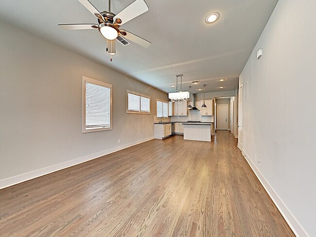 Photo - 326 Wimberly St