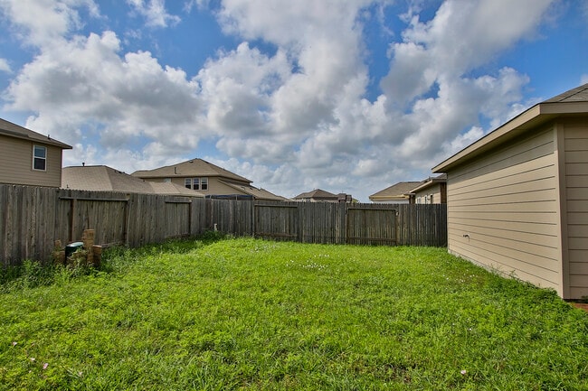Photo - 2209 Onyx Ct