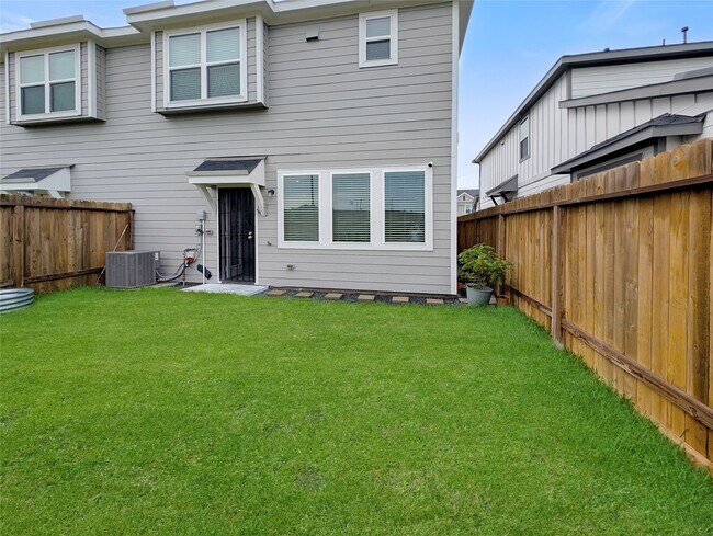 Photo - 27939 Western Crk Ct