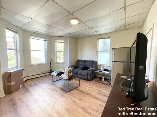 Photo - 1572 Tremont St Unit 2