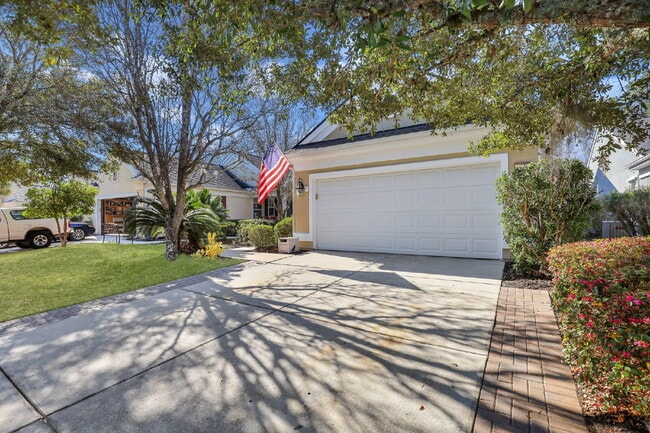 Photo - Charming 2-Bedroom, Plus Den Home with 2 Full Bathrooms in Sun City- Must See!