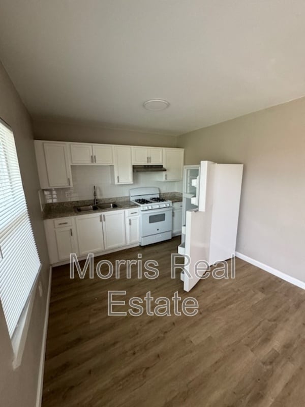 Photo - 201 W Green Ave