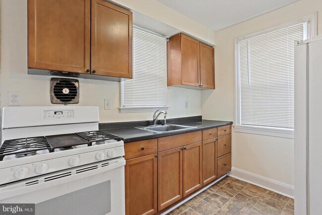 Photo - 5707 1st Ave