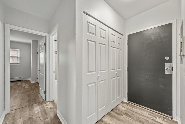 Photo - 7319 N Rogers Ave Unit 201