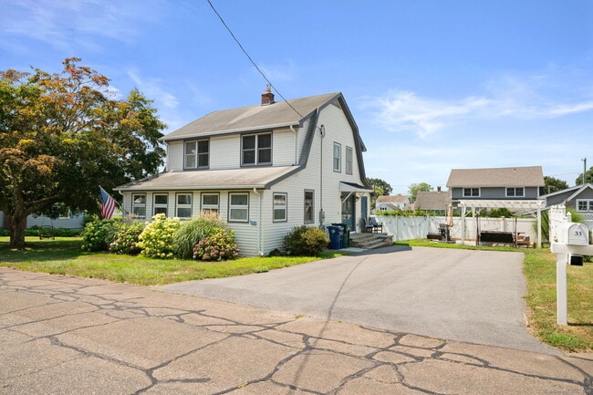 Building Photo - 33 Billow Rd Rental