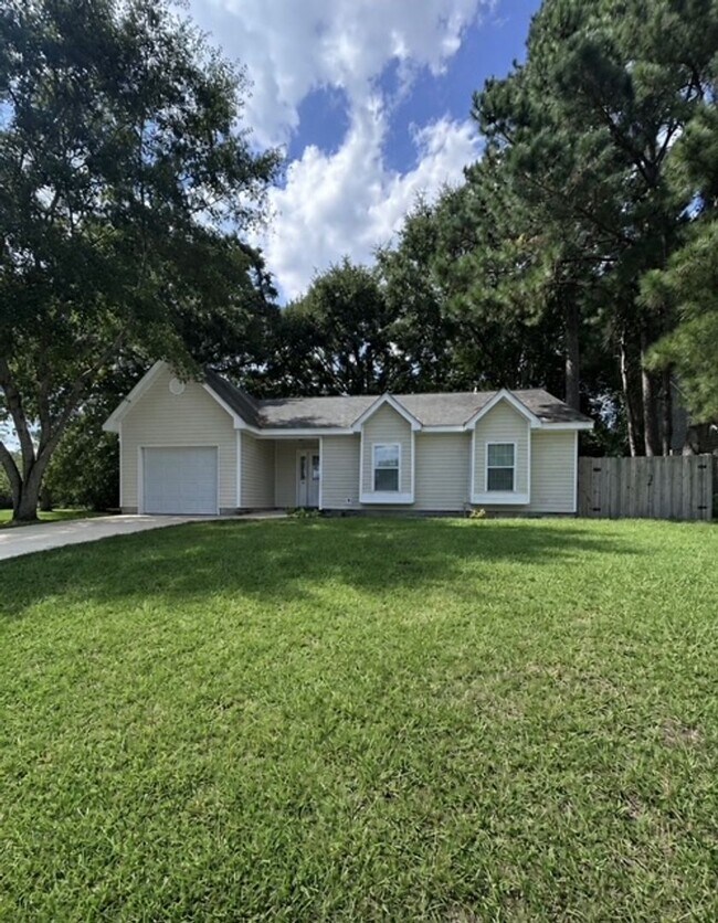 Photo - 101 Cottonwood Ct