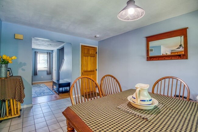 Photo - 39 Fords Landing Dr