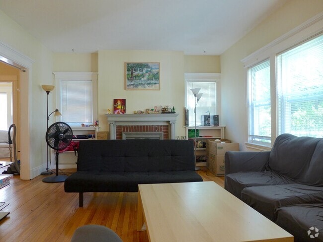 Building Photo - 241 Winchester St Rental