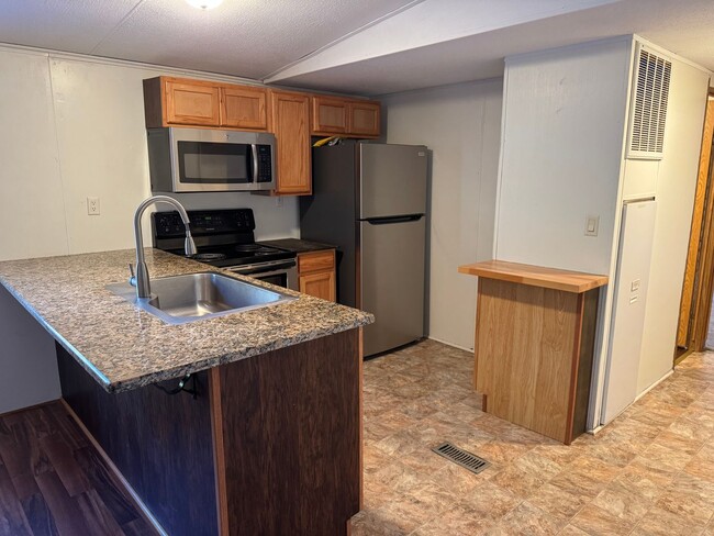 Photo - Two Bedroom Trailer in Maiden