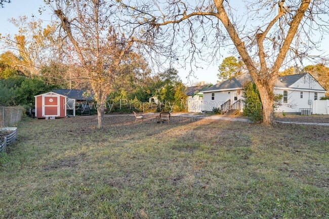 Photo - 1877 Kissingbower Rd