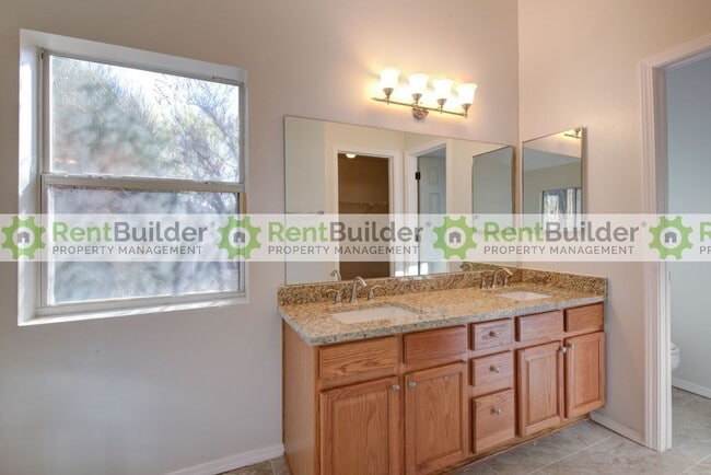 Photo - FALL SPECIAL: RENT THIS BEAUTIFUL HOME NOW!