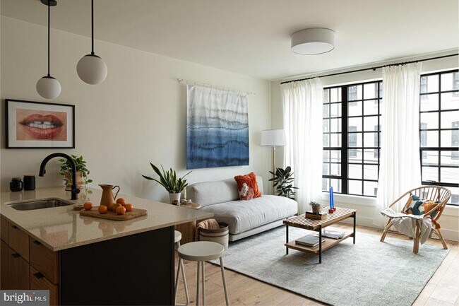 Photo - 1701 N 2nd St Unit STUDIO