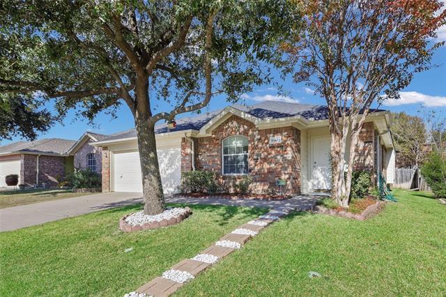 Building Photo - 10425 Lake Brook Dr