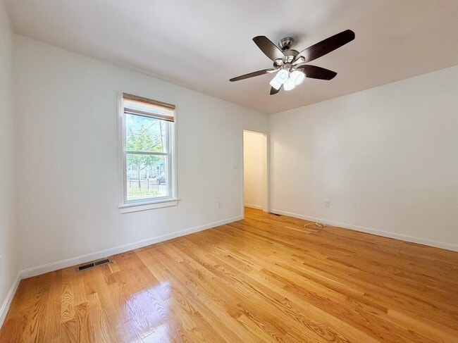 55 Murdock Ave