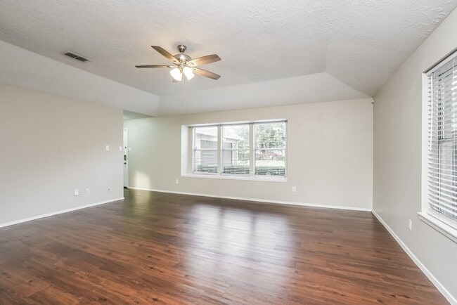 Photo - 21035 Rivershadows Ln