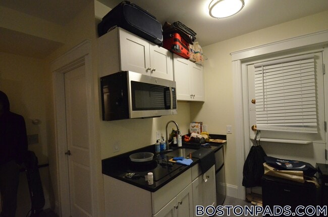 79 Westland Ave Unit 1