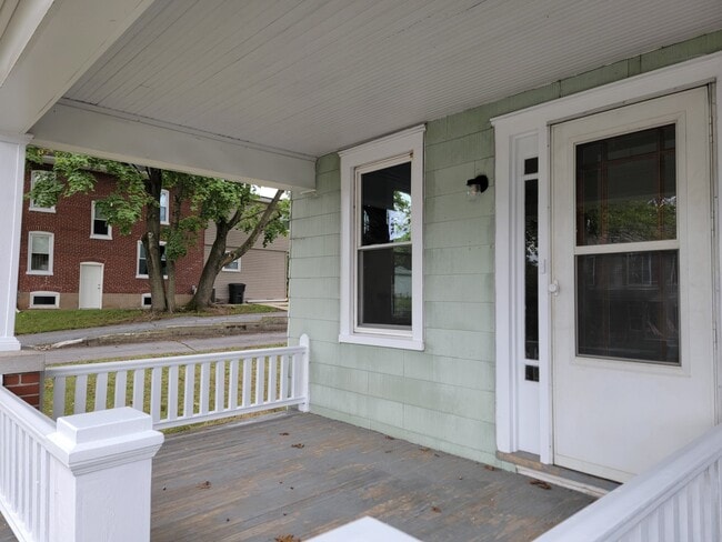 Photo - 97 N Reamstown Rd