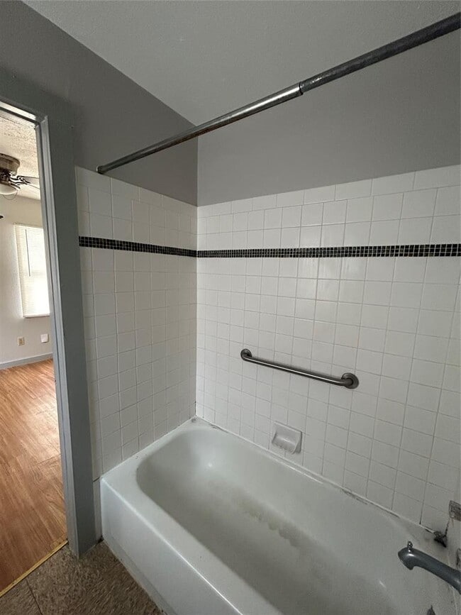 Photo - 1107 Pine St