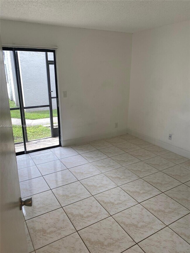 Photo - 3016 Coral Ridge Dr Unit 113B