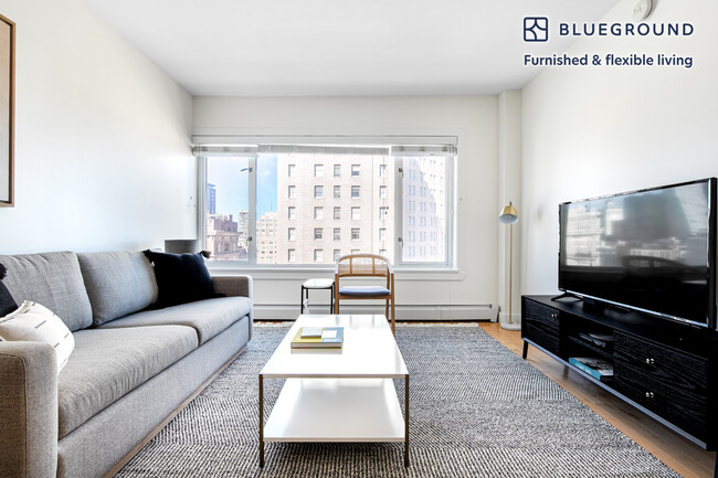 Building Photo - 899 Pine St Rental