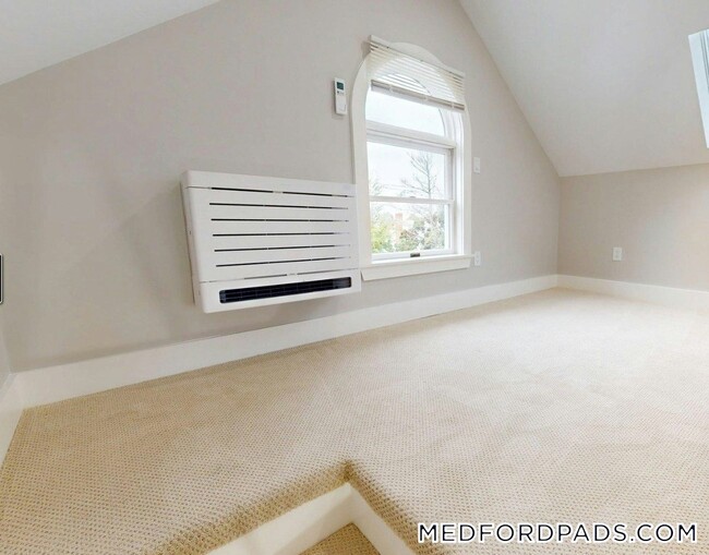 223 Main St Unit 2