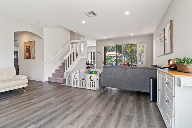 Photo - 4166 Wellington Shores Dr