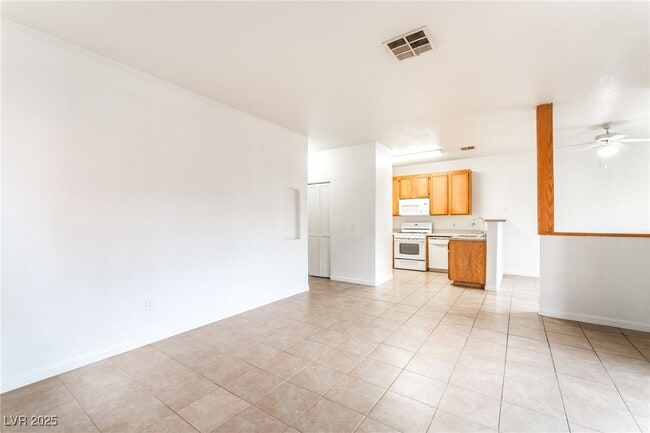Photo - 4730 E Craig Rd Unit 1115