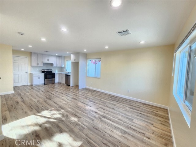 Photo - 16432 Halsted St