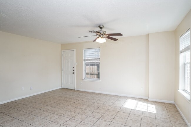 Photo - 8424 Cannon St