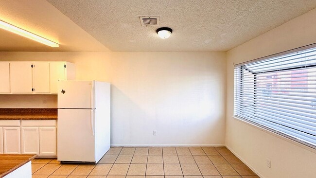 Photo - 6217 Yerba Ln Unit A
