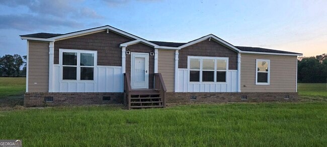 Building Photo - 378 Tom McCall Rd Rental